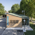 Bici grill, edificio in legno vista aerea