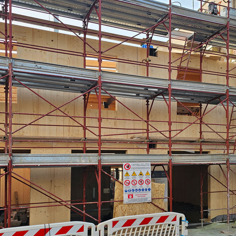 eterno casa di legno in costruzione