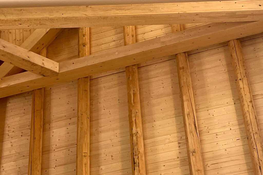 dettaglio tetto in legno